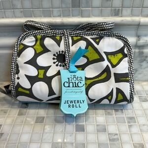 Iota Chic NWT Travel Jewelry Roll Storage Bag